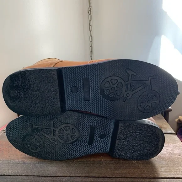 Kunsto Men’s Brogue Boots - Picture 10 of 11